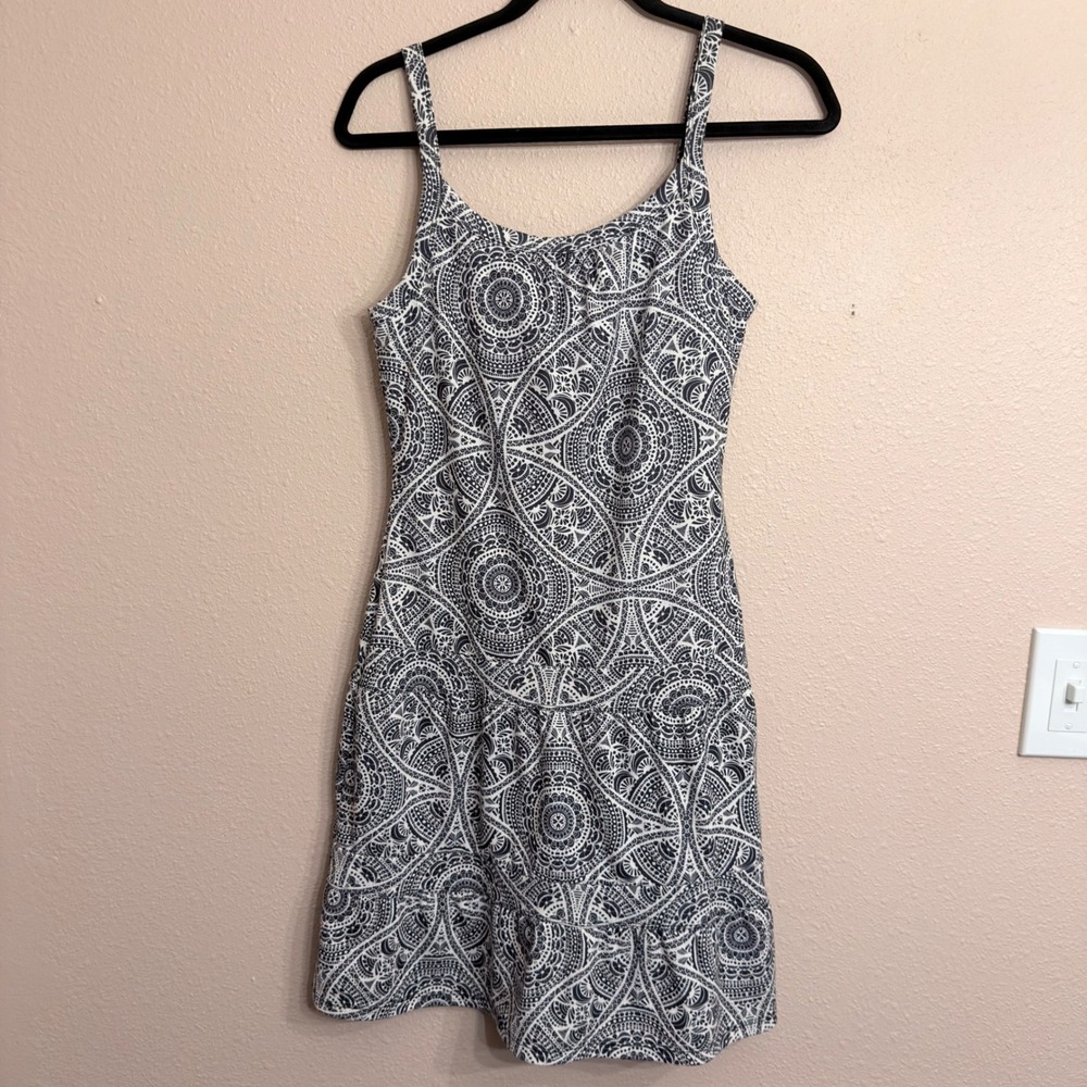 Prana Quinn Dress Small Black White Mandala Print Shelf Bra Tiered Mini Dress